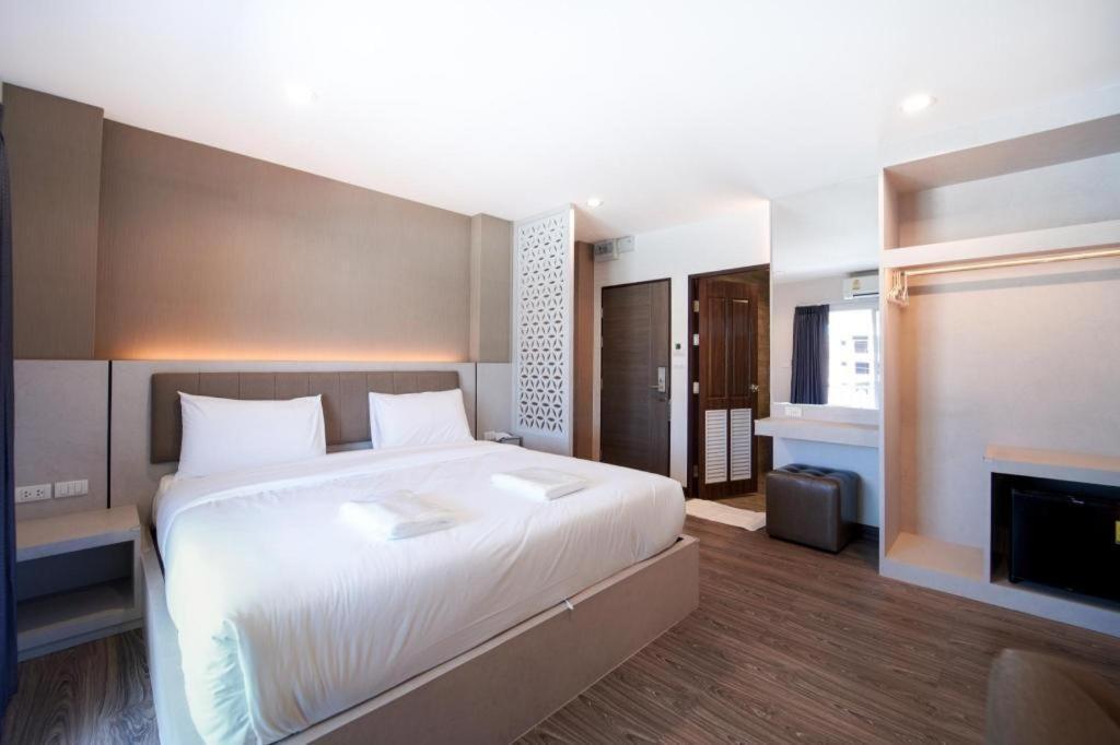 The Y House Hotell Chiang Mai Exteriör bild